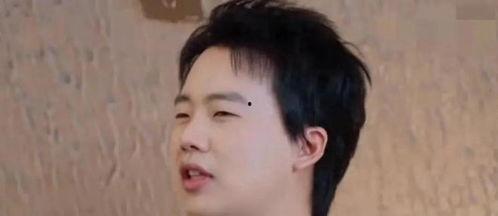 娱乐爆料吃瓜吐槽,揭秘明星幕后故事，笑谈八卦趣闻